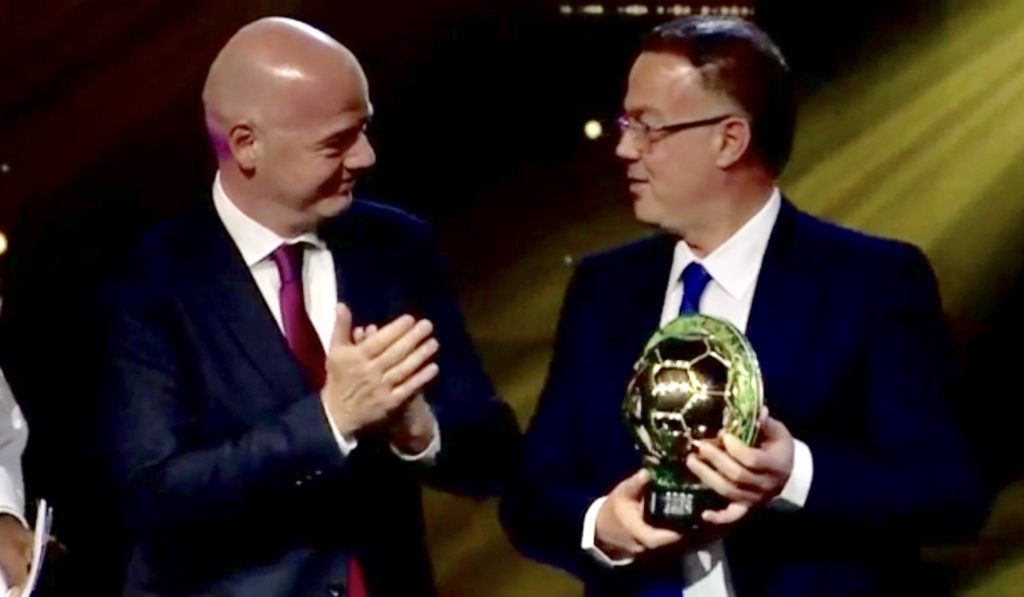 0B624562-7851-46DE-8696-0E3D73D878B4