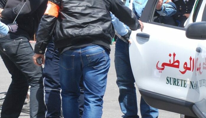 توقيف-شخصين-للاشتباه-في-ارتباطهما-بشبكة-إجرامية-تنشط-في-تنظيم-الهجرة-غير-الشرعية-750×430