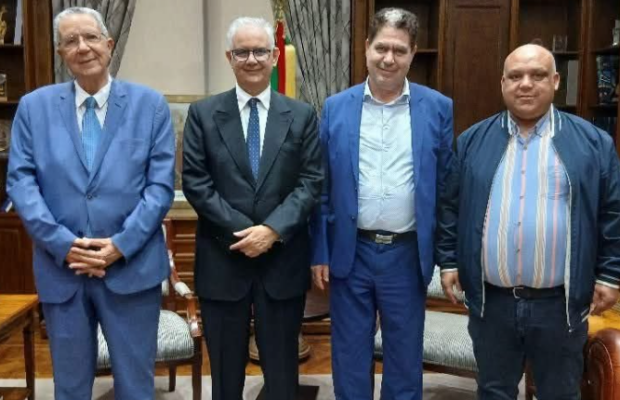 استقلال-667×430